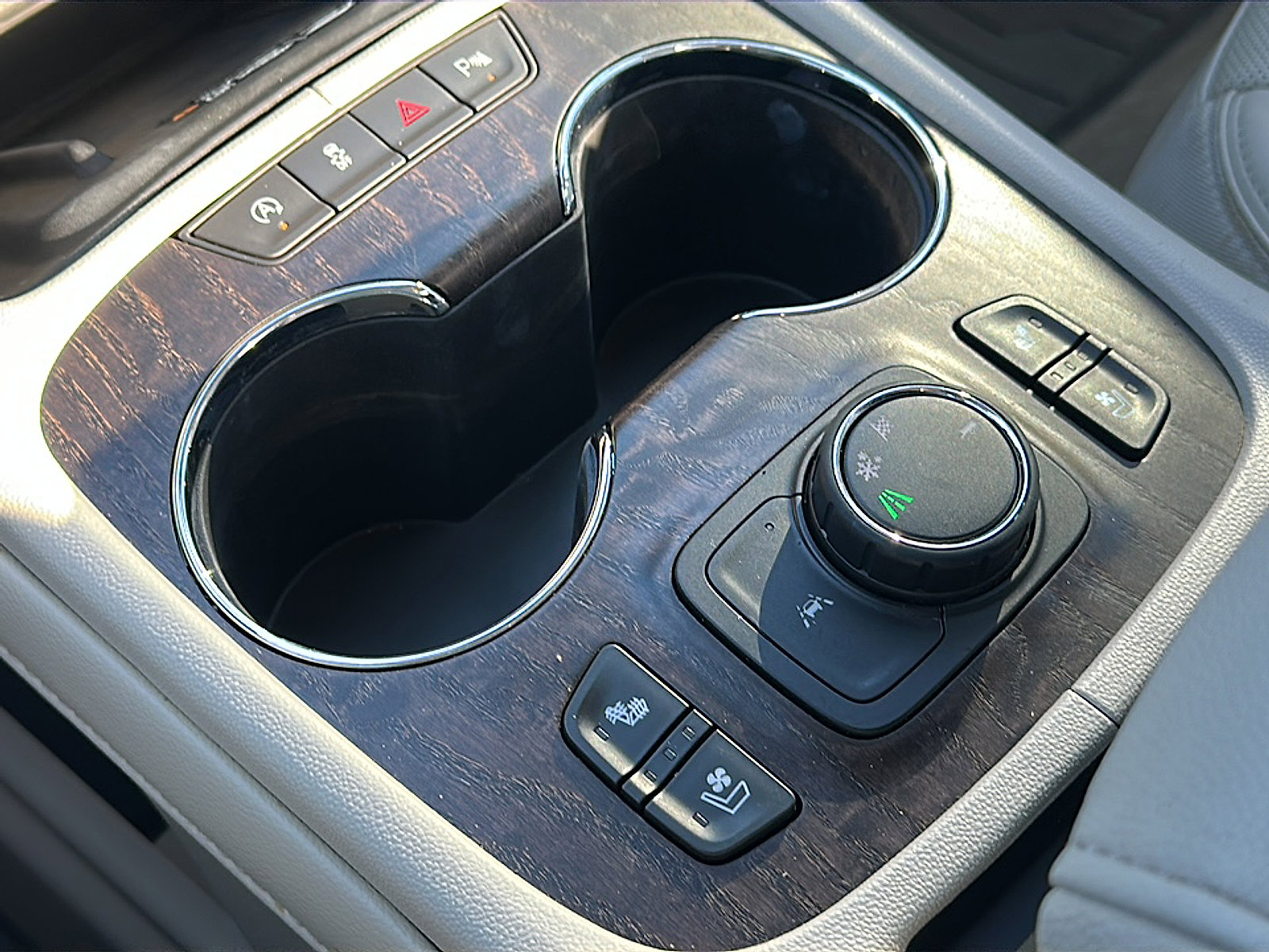 Used 2023 GMC Acadia Denali w/ Denali Ultimate Package image 36