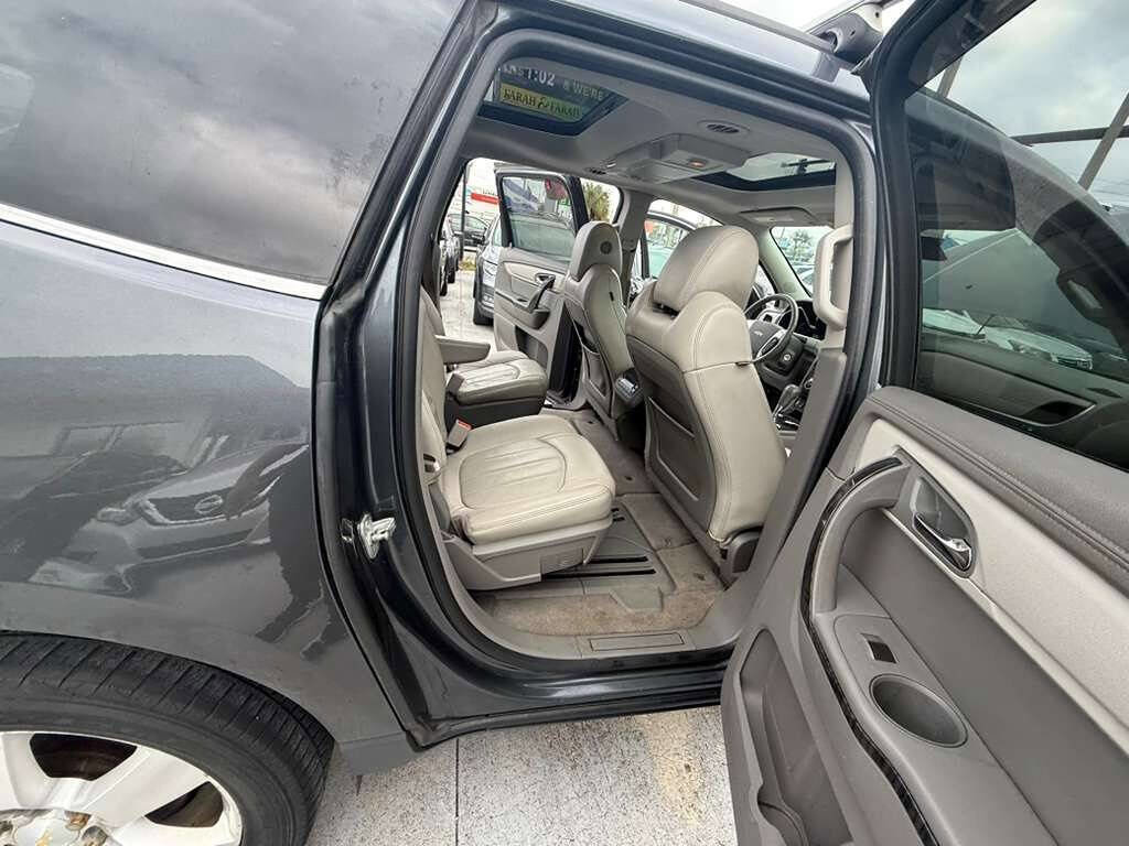 Used 2014 Chevrolet Traverse LTZ image 7