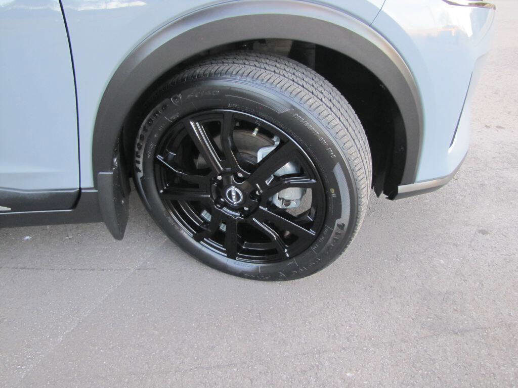 Used 2024 Nissan Kicks SR image 24