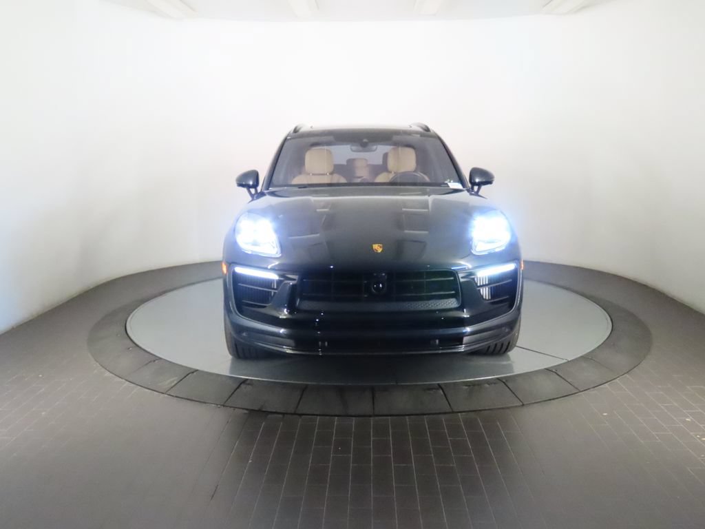 Certified 2026 Porsche Macan GTS AWD/4WD image 10