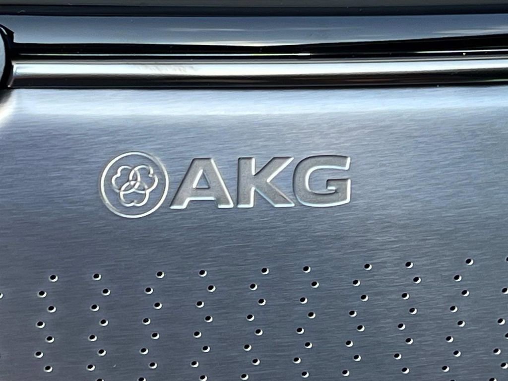 New 2025 Cadillac Lyriq Luxury image 25