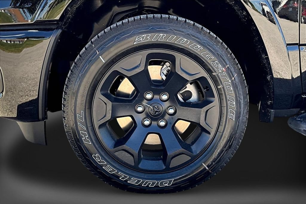 New 2026 RAM 1500 4x4 Crew Cab image 13