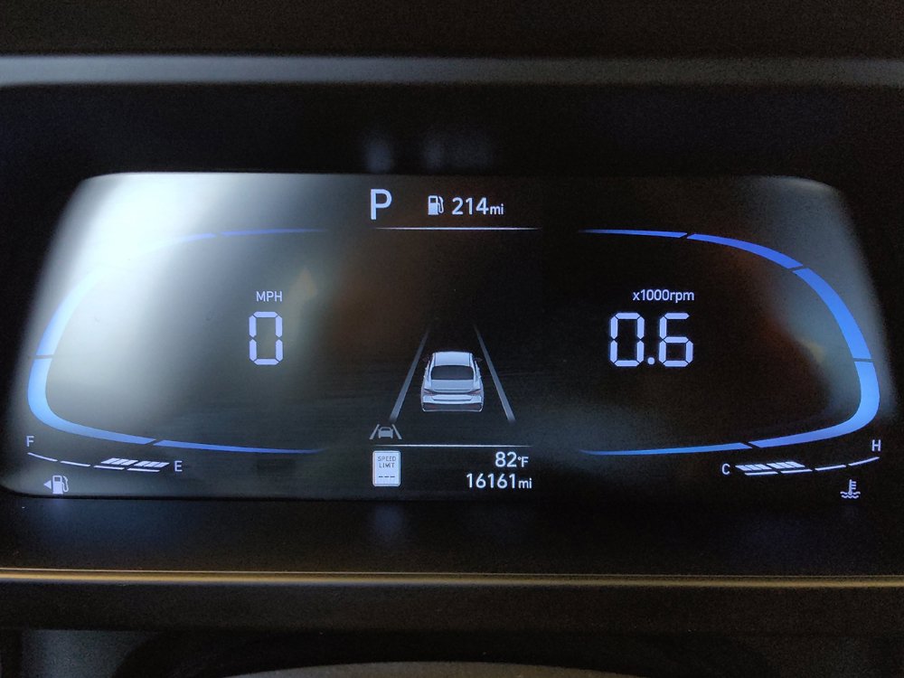 Used 2025 Hyundai Elantra Sport FWD image 23