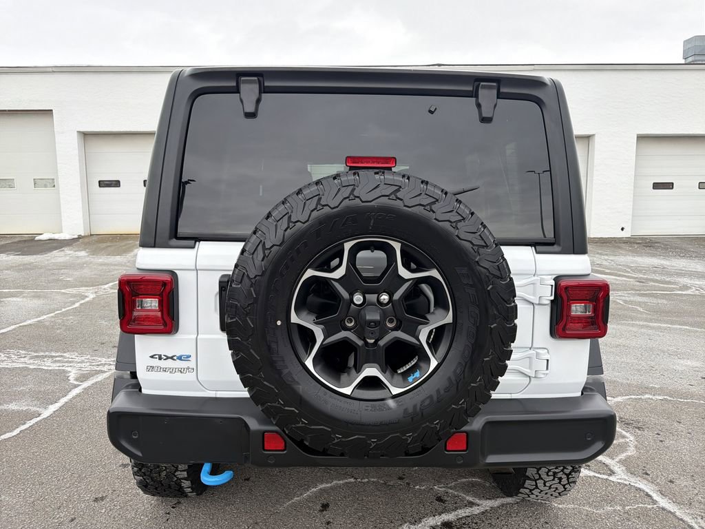 Used 2022 Jeep Wrangler Unlimited Rubicon 4xe w/ Cold Weather Group AWD/4WD image 4