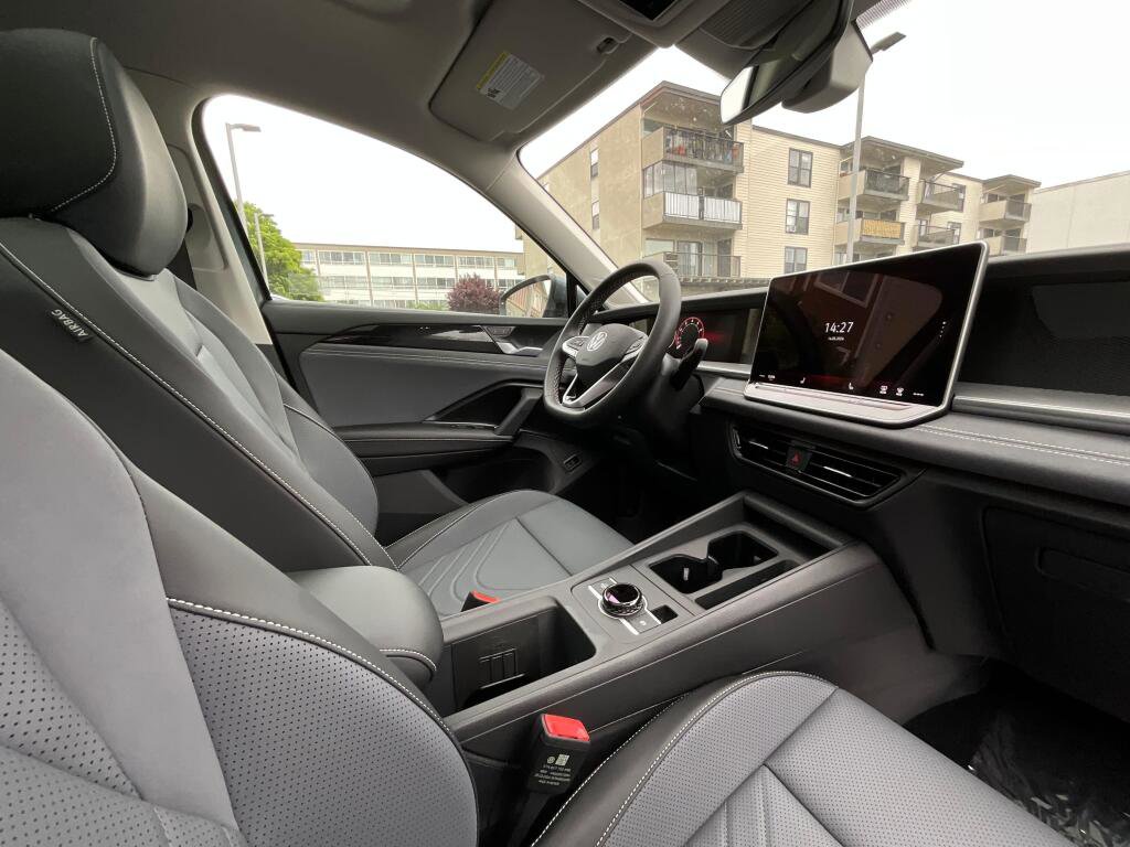 New 2026 Volkswagen Tiguan SE AWD/4WD image 19