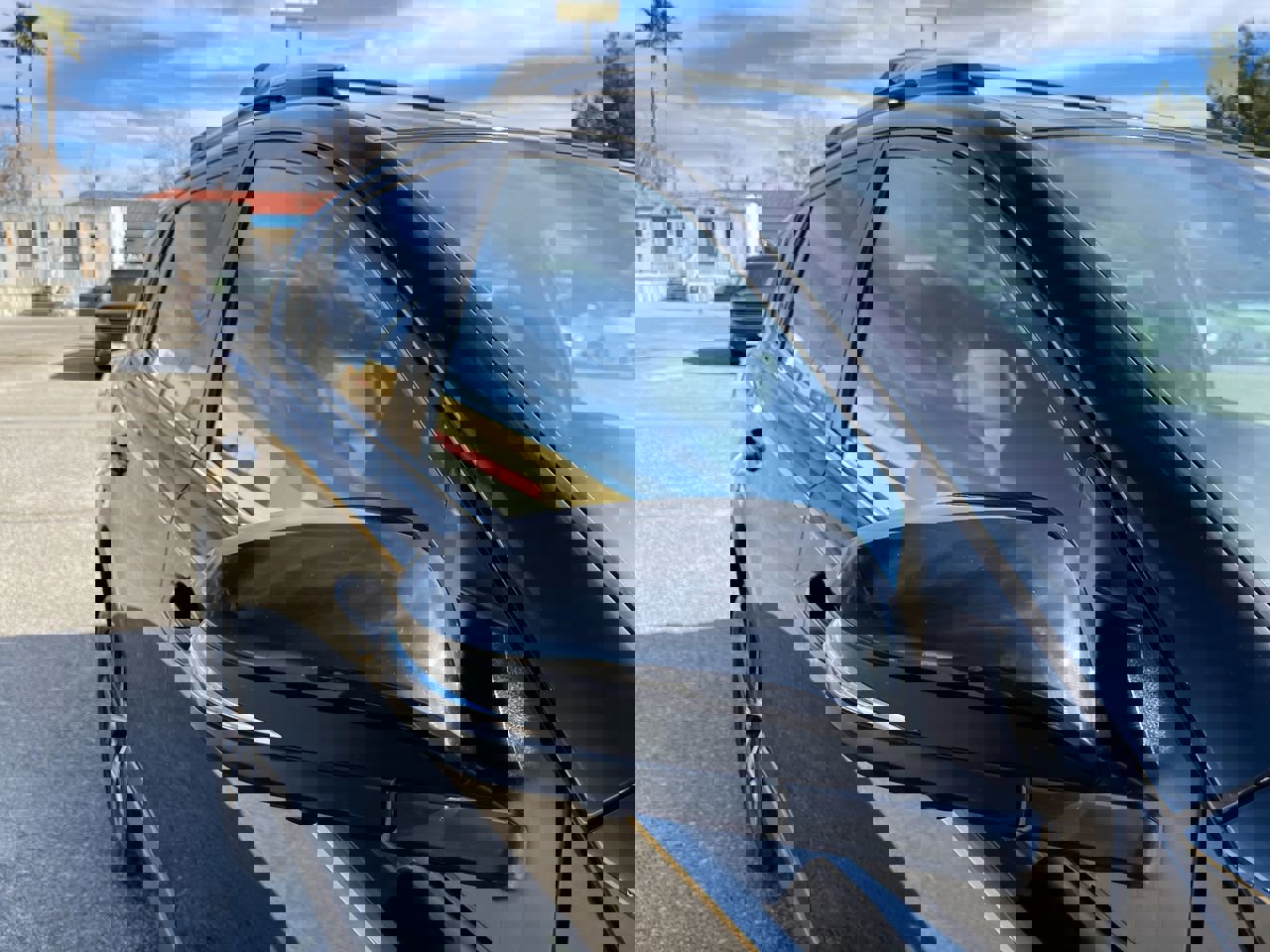 Used 2017 Toyota RAV4 SE image 15