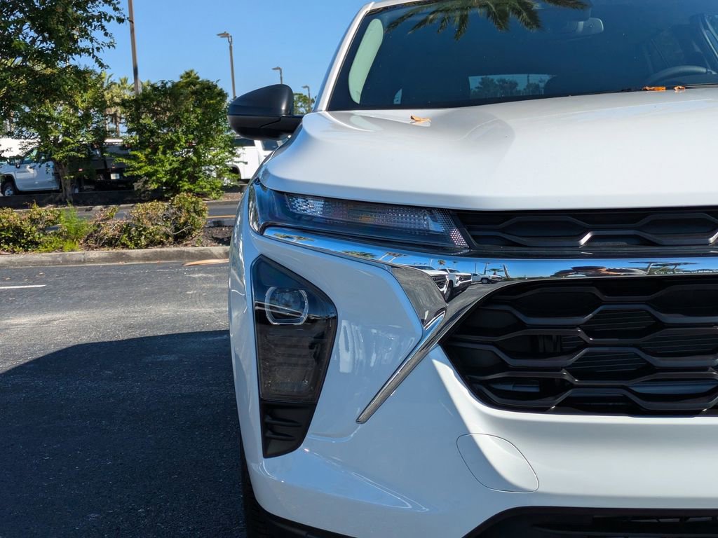 New 2026 Chevrolet Trax LS w/ Driver Confidence Package image 10