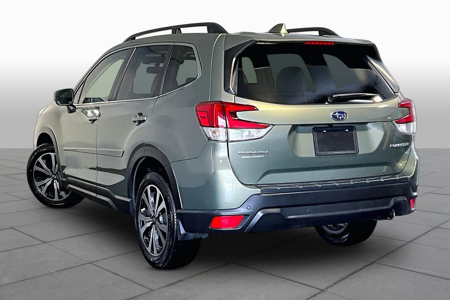 Used 2021 Subaru Forester Limited AWD/4WD image 12