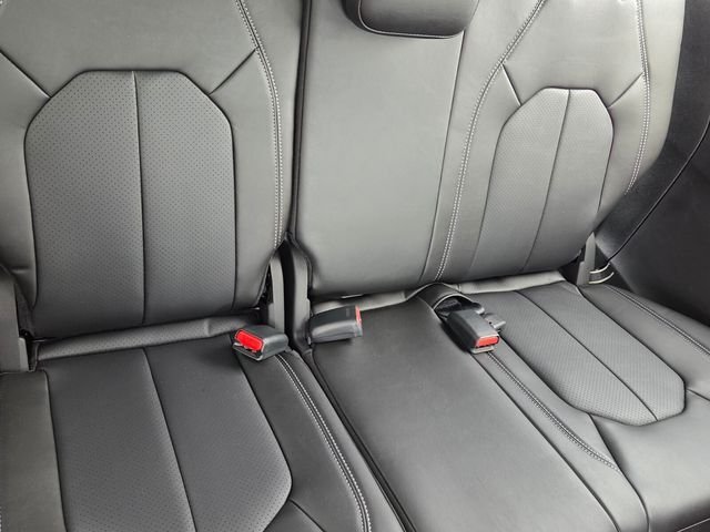 Certified 2027 Chrysler Pacifica Select FWD image 19
