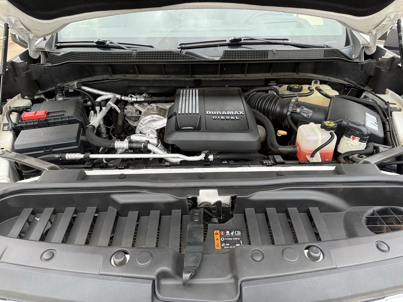 Used 2020 Chevrolet Silverado 1500 LTZ w/ LTZ Premium Package AWD/4WD image 28