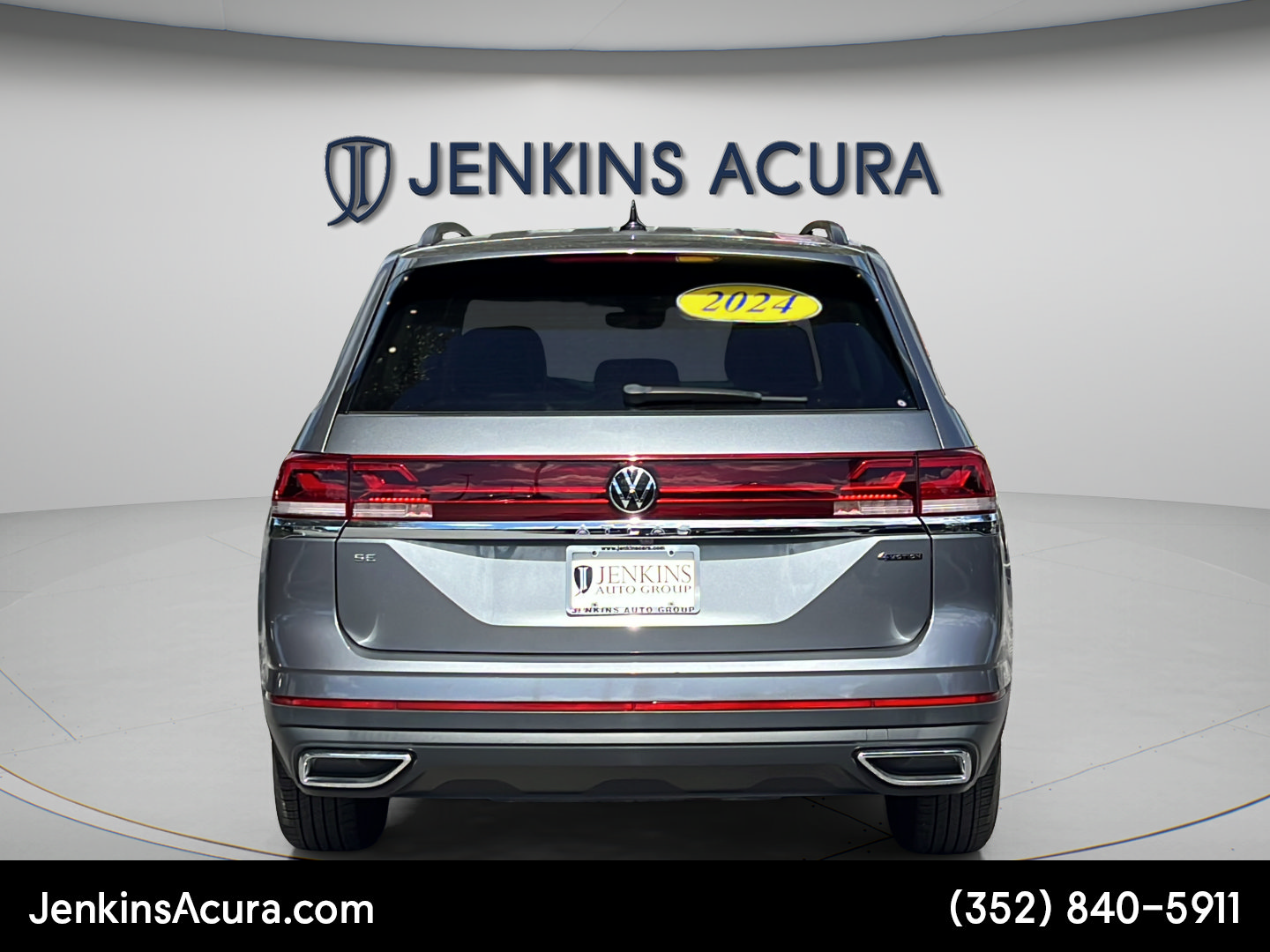 Used 2024 Volkswagen Atlas SE AWD/4WD image 4