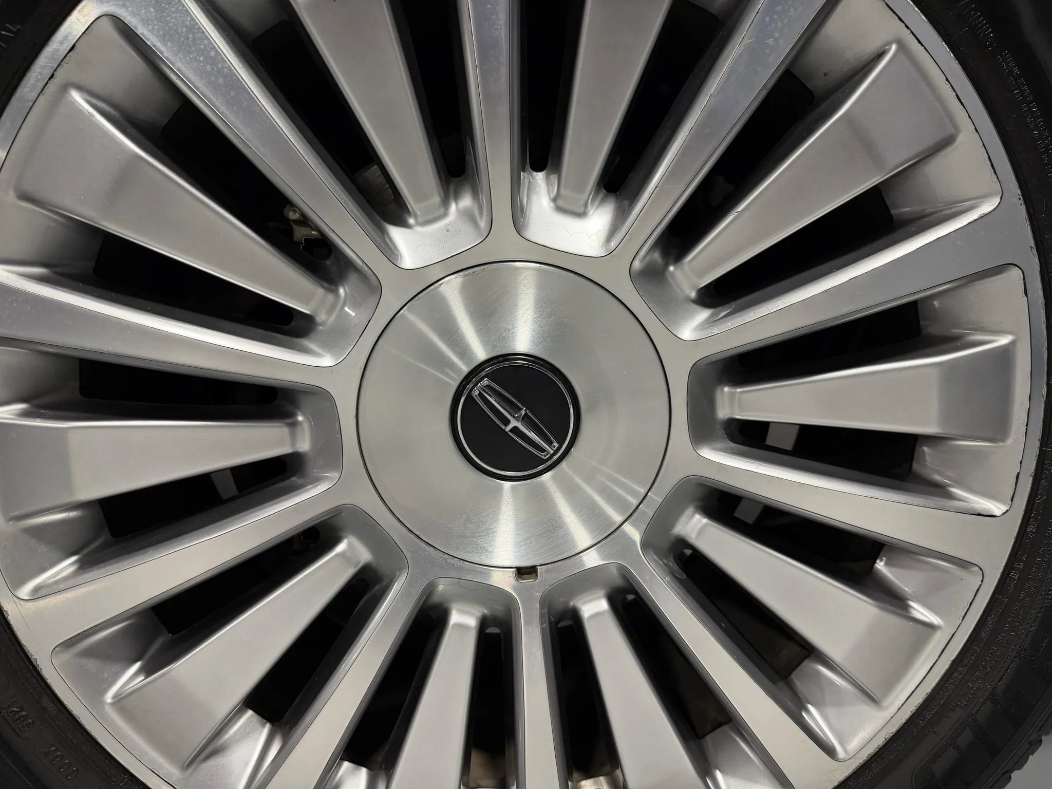 Used 2017 Lincoln Navigator Select RWD image 28