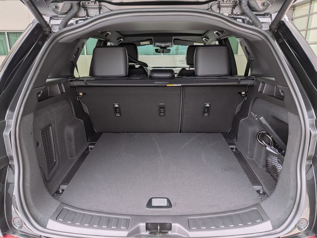 New 2026 Land Rover Discovery Sport Landmark AWD/4WD image 13