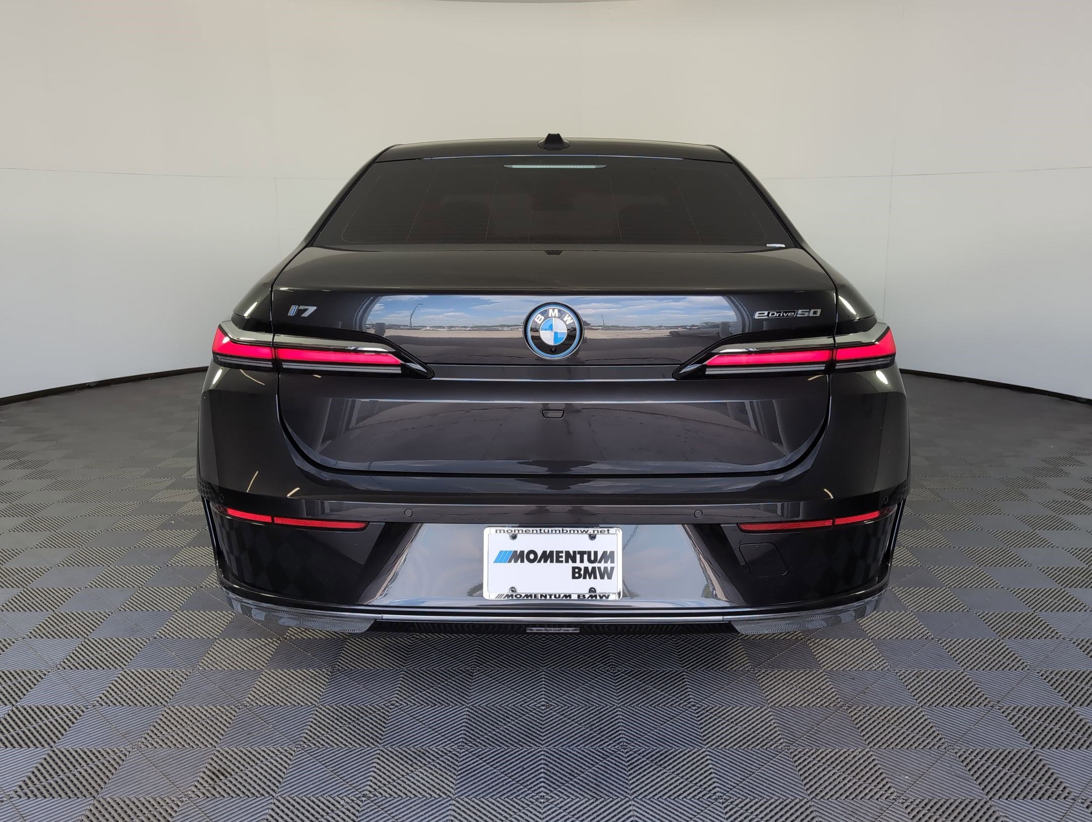 New 2025 BMW i7 eDrive50 w/ Premium Package image 8
