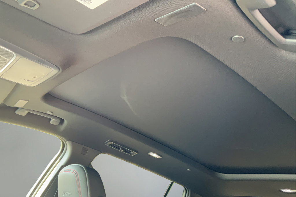 New 2027 Chevrolet Traverse RS w/ LPO, Floor Liner Package FWD image 15