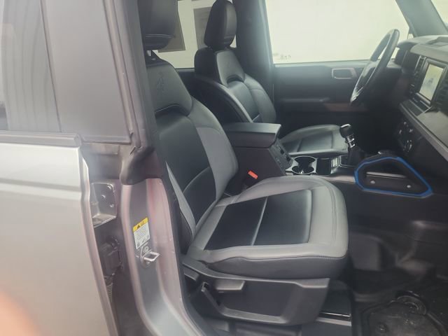 Used 2022 Ford Bronco Black Diamond image 18