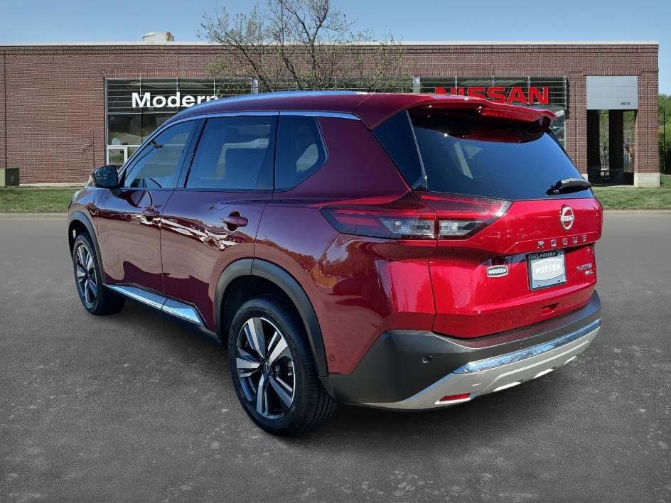 Certified 2023 Nissan Rogue Platinum w/ Platinum Premium Package image 2