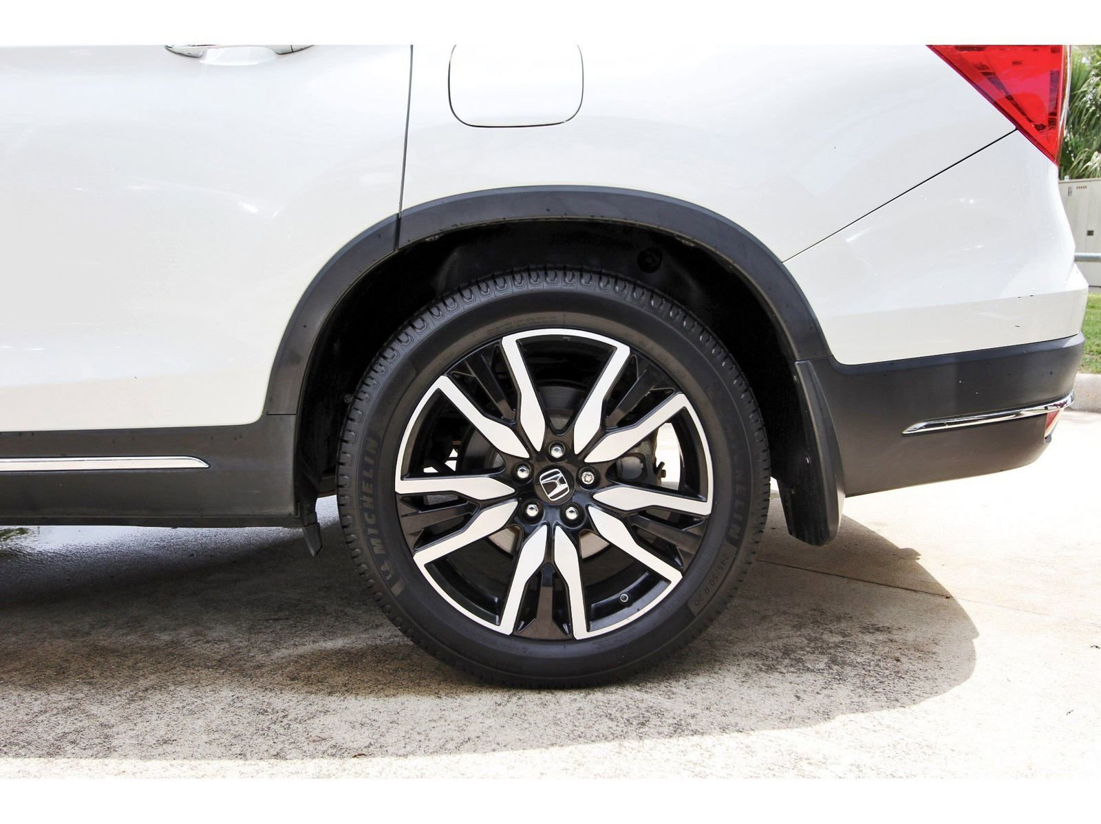 Used 2019 Honda Pilot Touring image 31