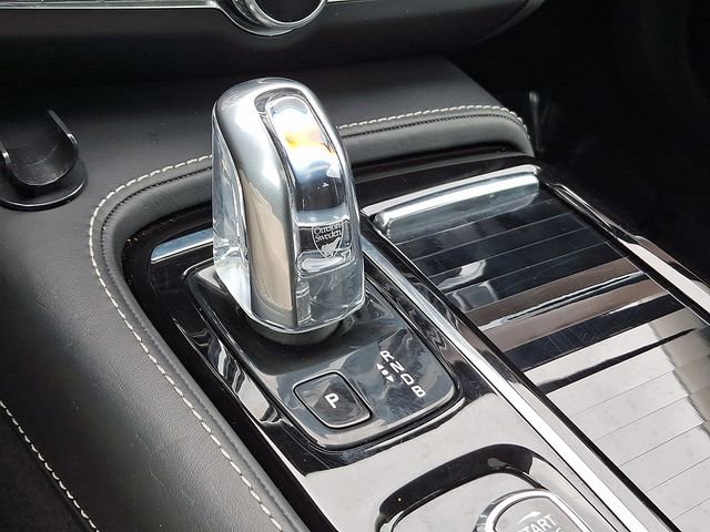 Used 2018 Volvo S90 T8 Inscription image 16