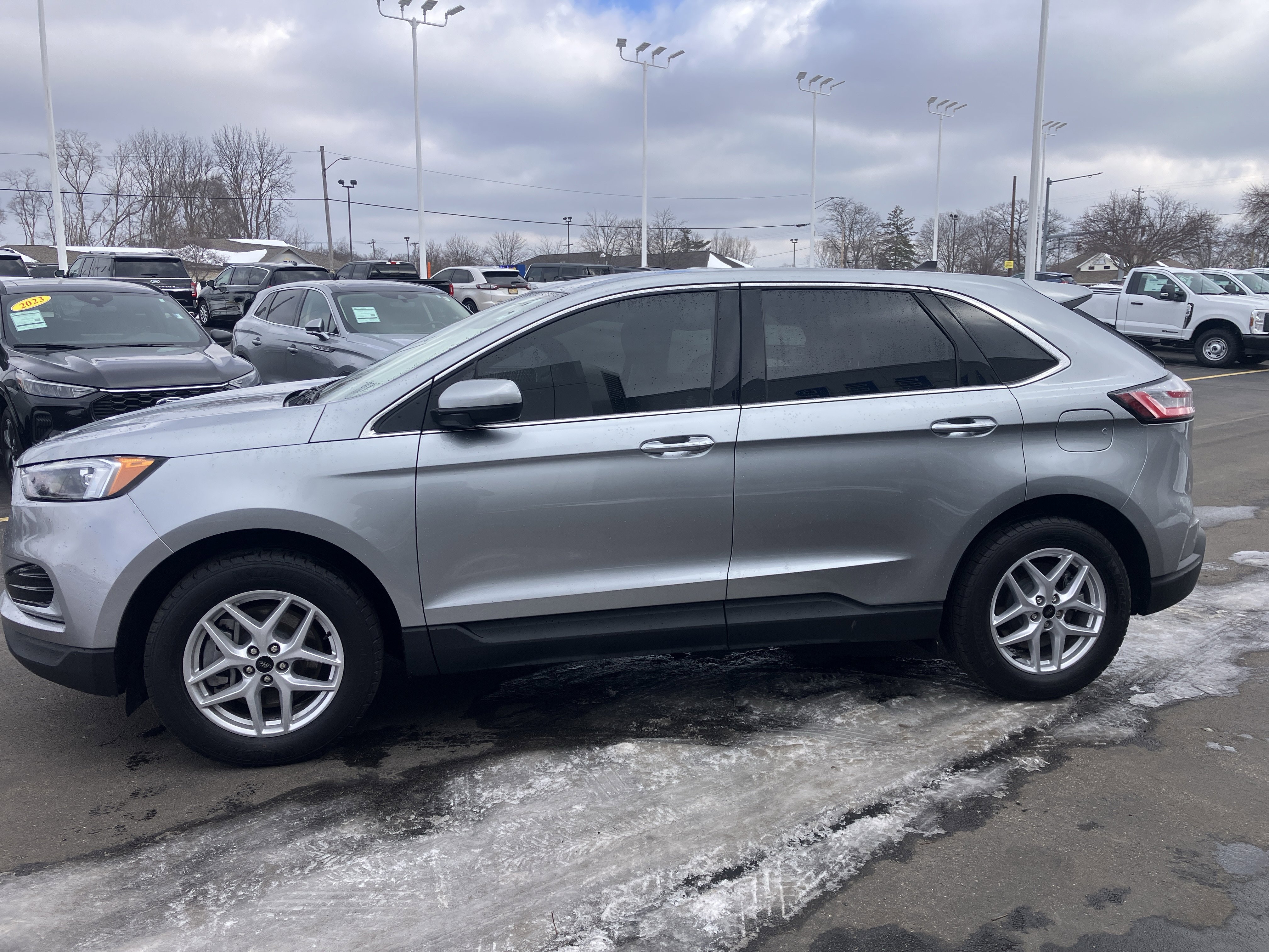 Certified 2024 Ford Edge SEL image 4