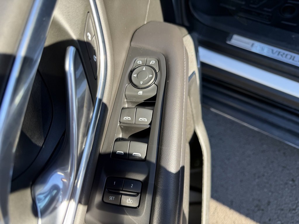 Used 2023 Chevrolet Suburban LT image 14