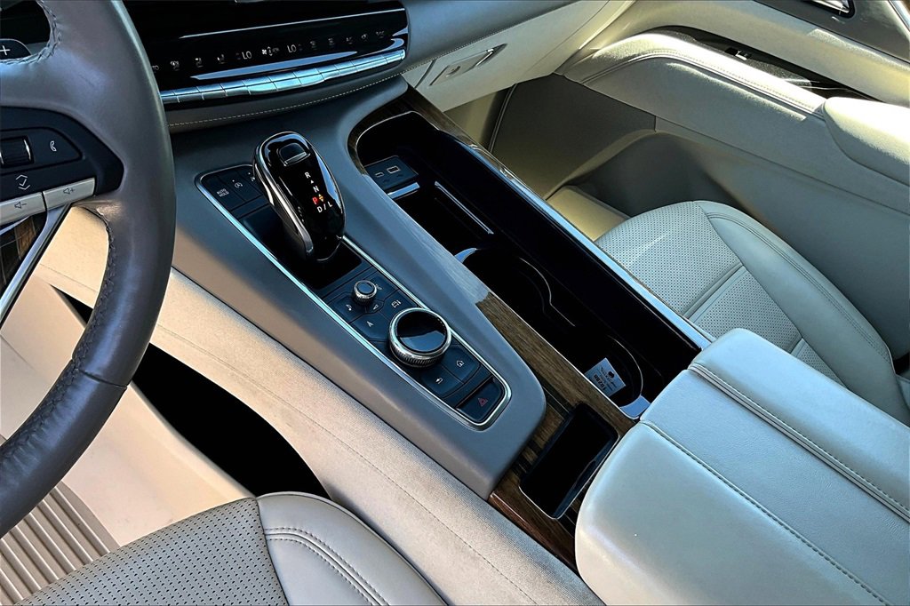 Used 2021 Cadillac Escalade Premium Luxury Platinum w/ Heavy-Duty Trailer Package image 15