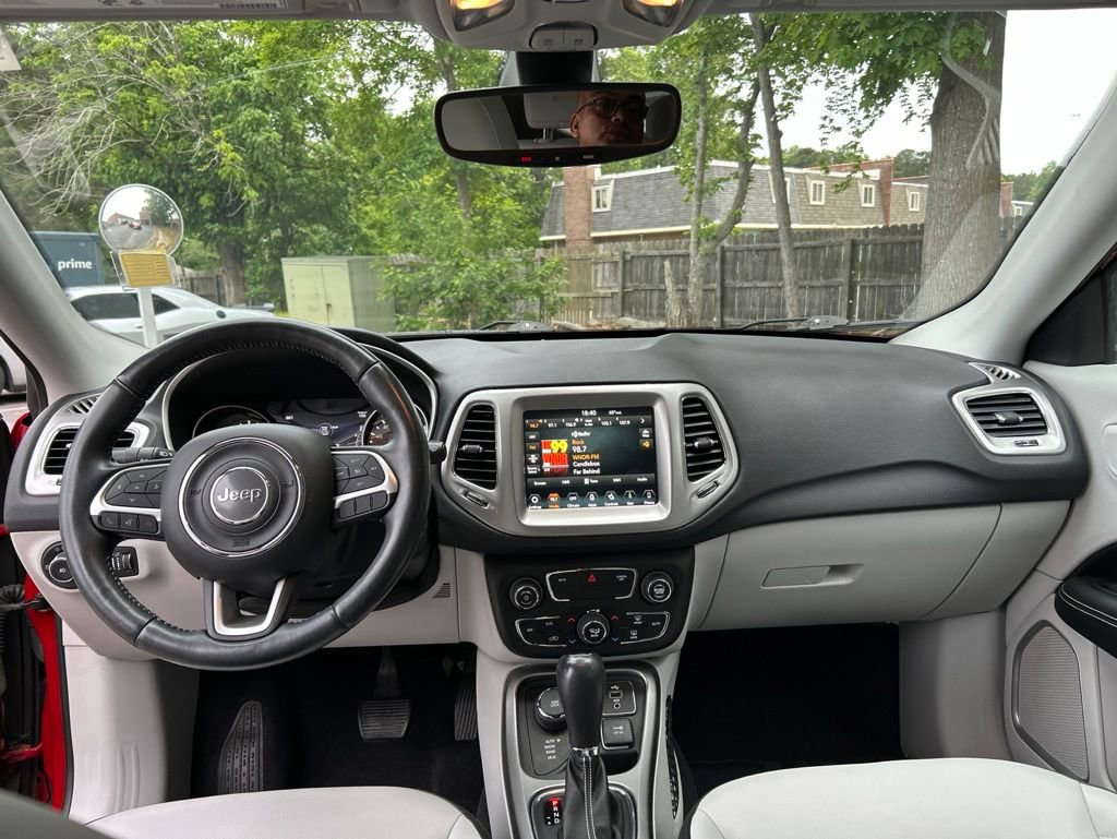 Used 2018 Jeep Compass Latitude w/ Popular Equipment Group AWD/4WD image 21