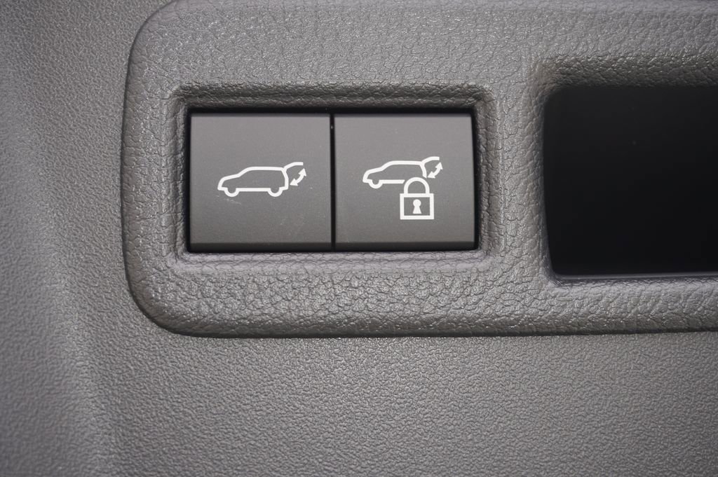 New 2026 Toyota C-HR AWD/4WD image 8