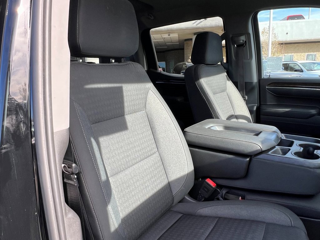 Used 2023 GMC Sierra 1500 Elevation image 14