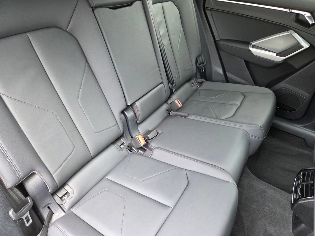 Used 2023 Audi Q3 2.0T Premium Plus AWD/4WD image 5