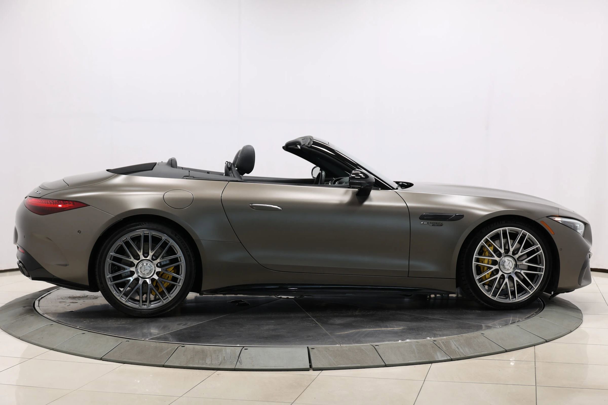 Used 2022 Mercedes-Benz SL 63 AMG 4MATIC image 61