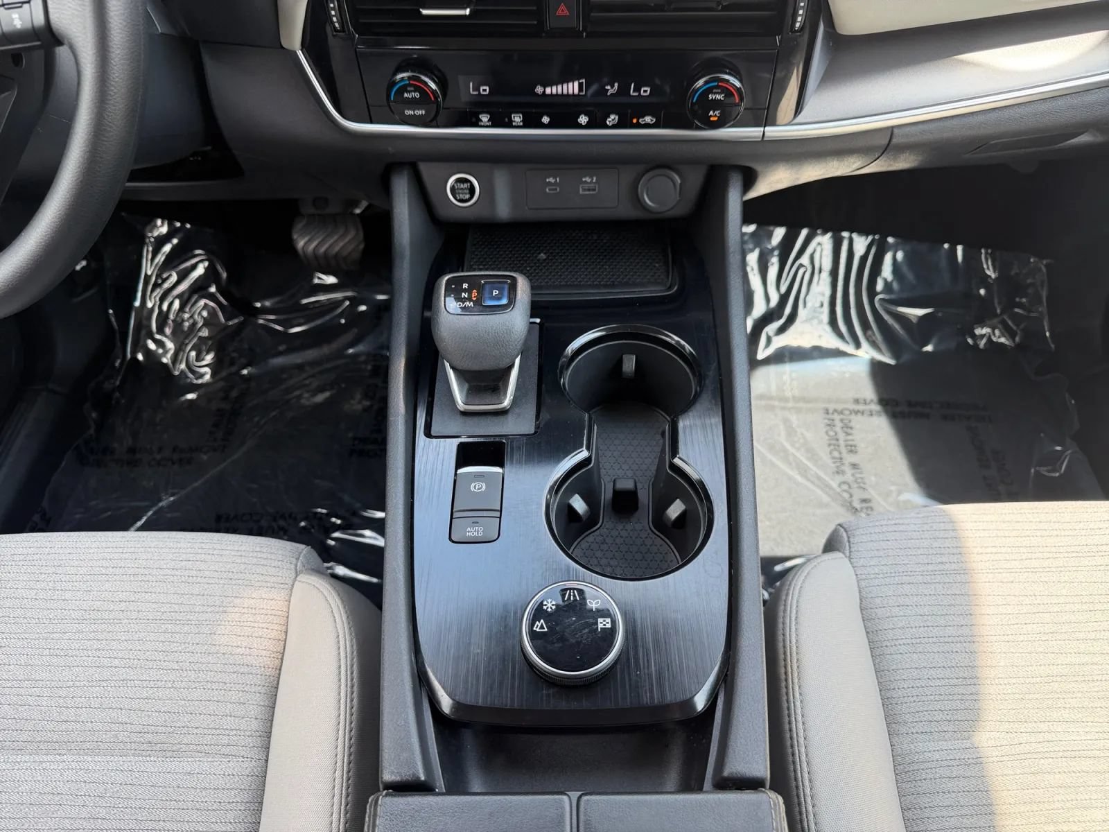 Used 2022 Nissan Rogue SV AWD/4WD image 18