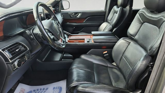 Used 2021 Lincoln Navigator Reserve AWD/4WD image 11