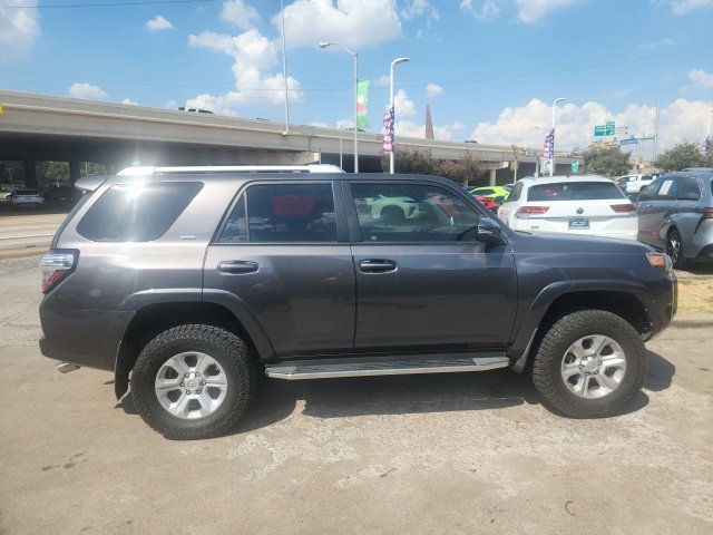 Used 2017 Toyota 4Runner SR5 Premium AWD/4WD image 4