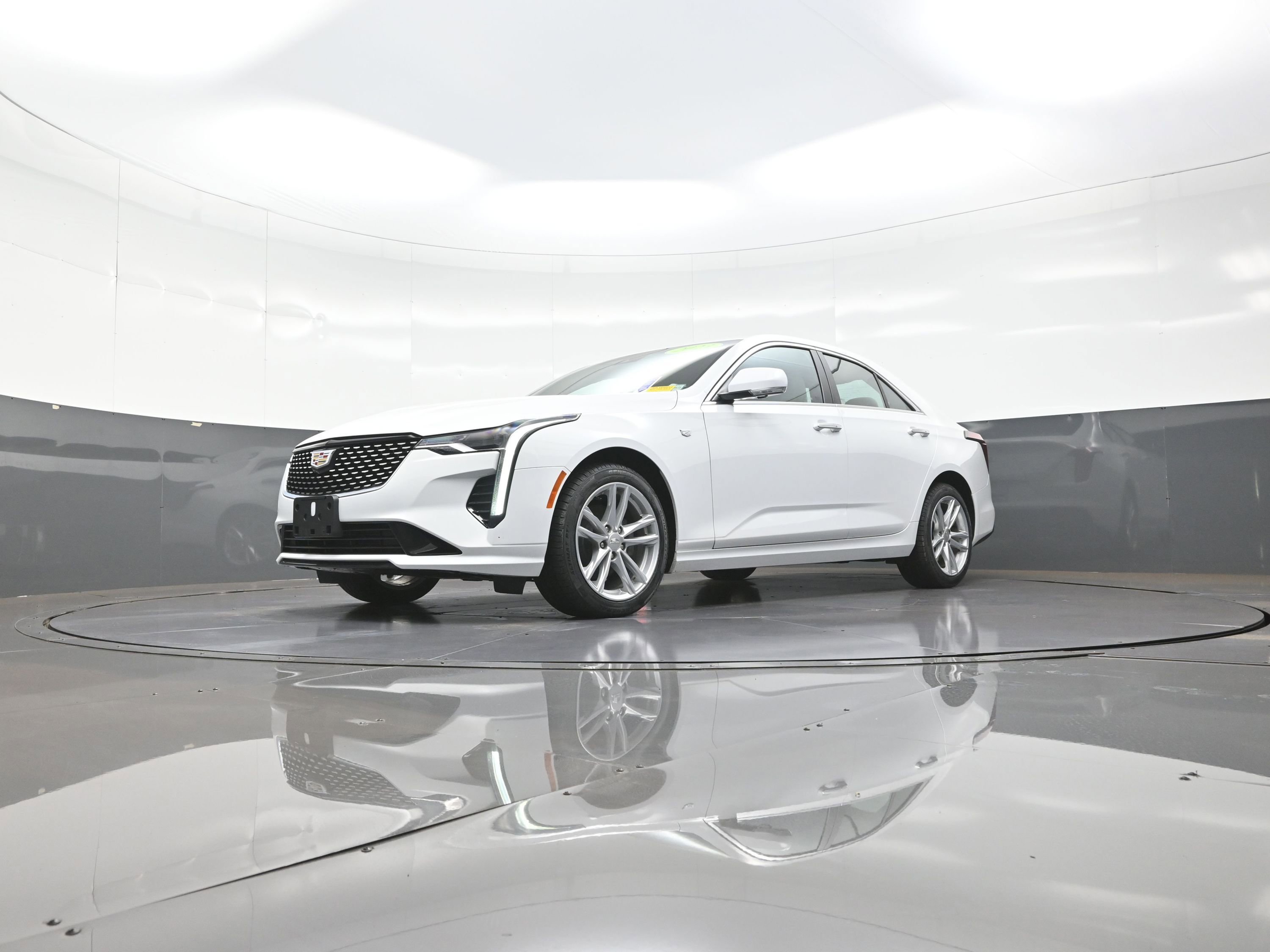 Used 2023 Cadillac CT4 Luxury w/ Cold Weather Package image 11