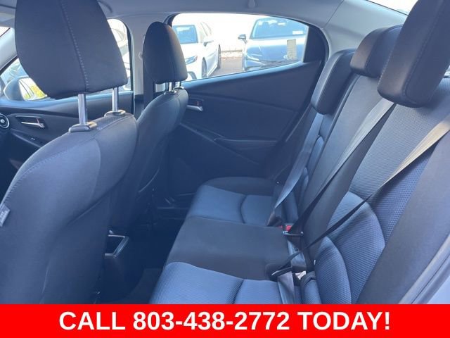 Used 2019 Toyota Yaris LE image 12