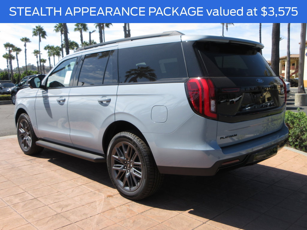 New 2026 Ford Expedition Platinum w/ Stealth Appearance Package AWD/4WD image 2