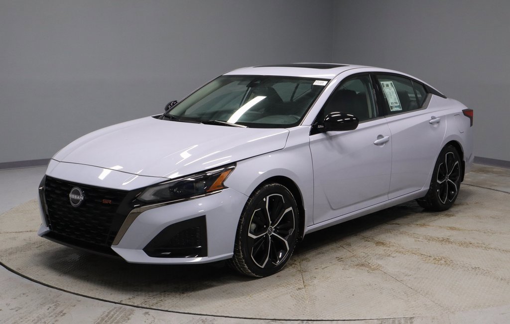 Certified 2024 Nissan Altima 2.5 SR w/ SR Premium Package image 6