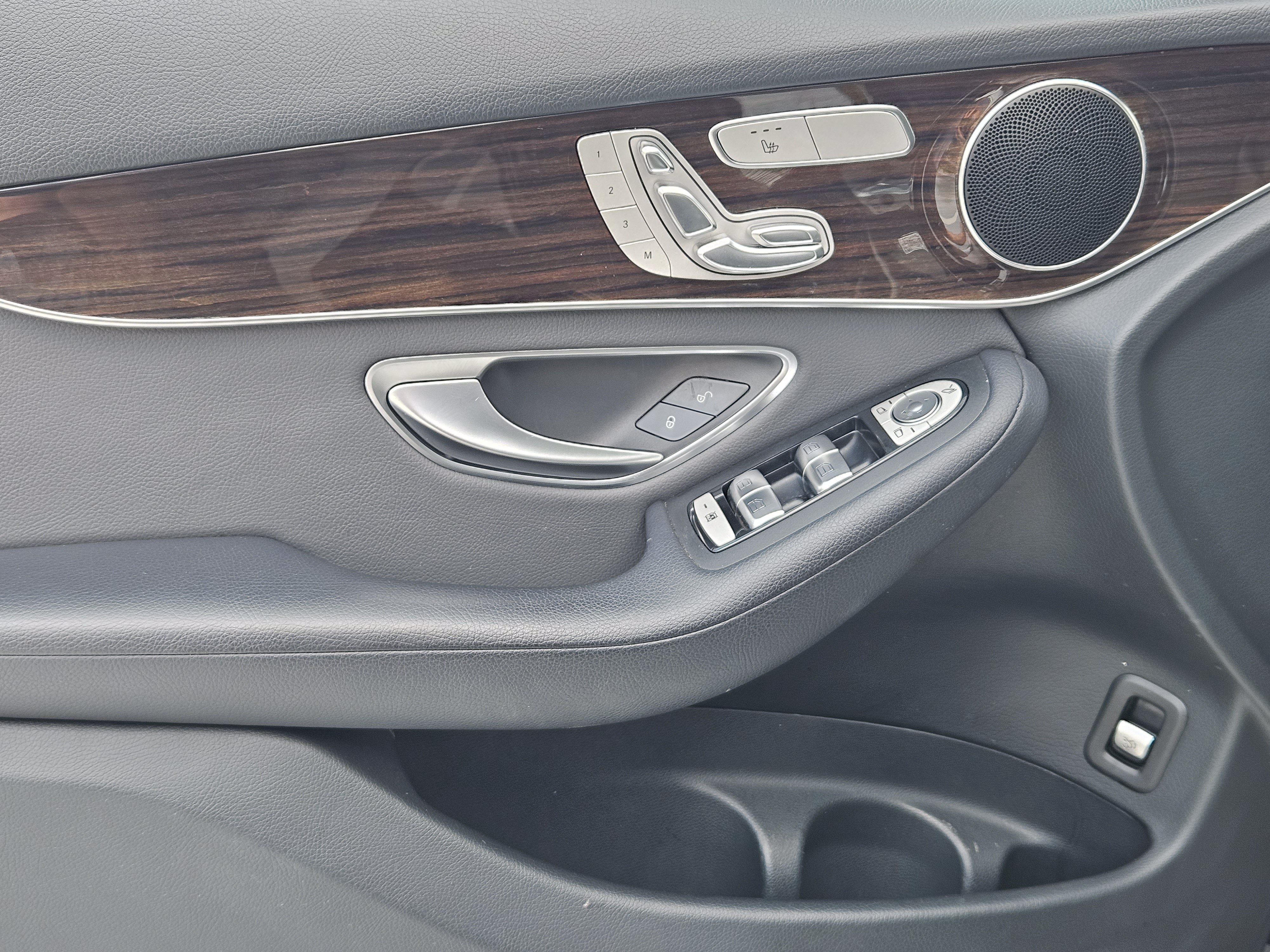 Certified 2021 Mercedes-Benz GLC 300 image 25