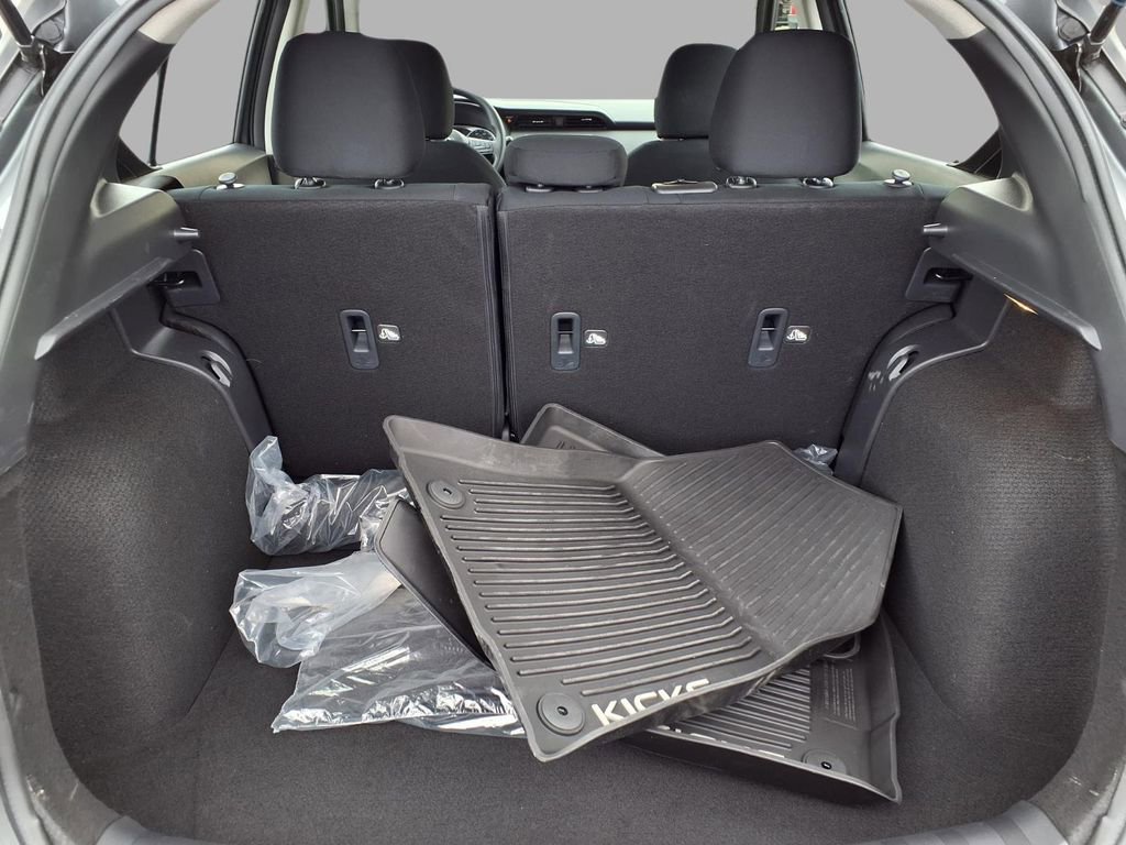 Certified 2025 Nissan Kicks Play S image 25