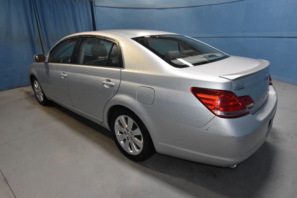 Used 2006 Toyota Avalon XLS FWD image 25