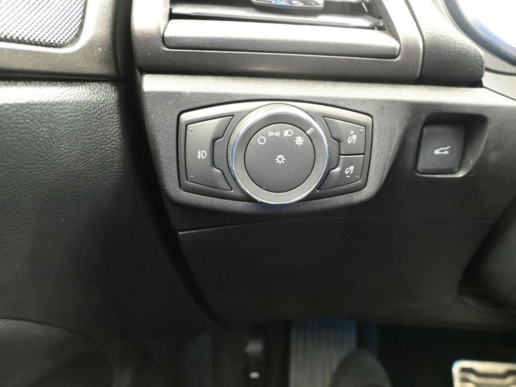 Used 2017 Ford Fusion Titanium image 18