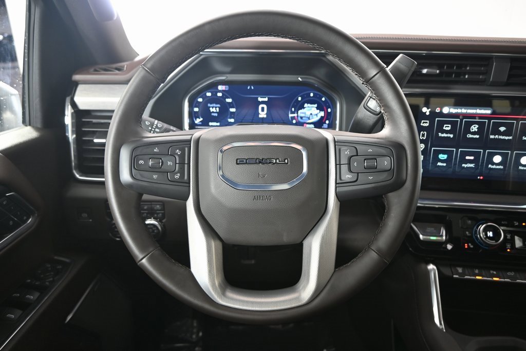 Used 2025 GMC Sierra 3500 Denali w/ Denali Reserve Package image 36