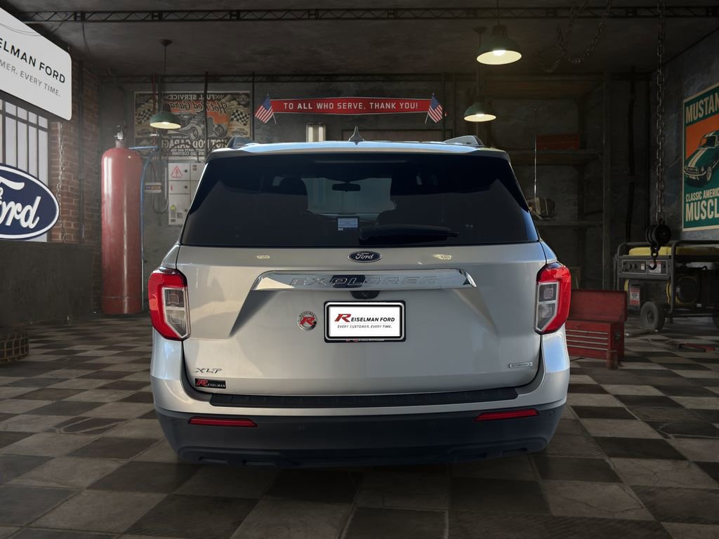 Used 2020 Ford Explorer XLT image 5