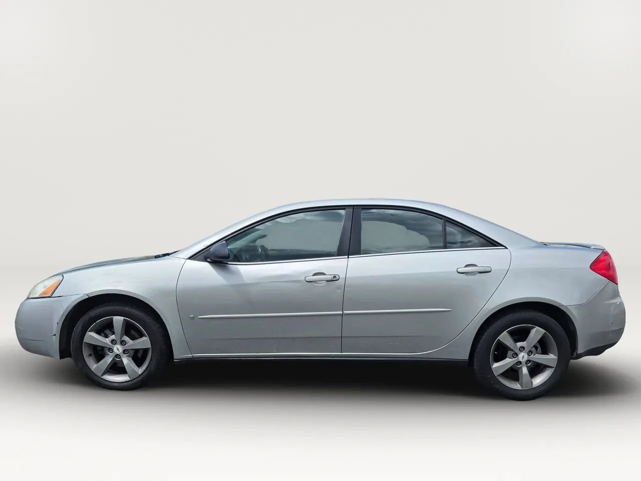 Used 2008 Pontiac G6 Sedan w/ G6 Preferred Package FWD image 3