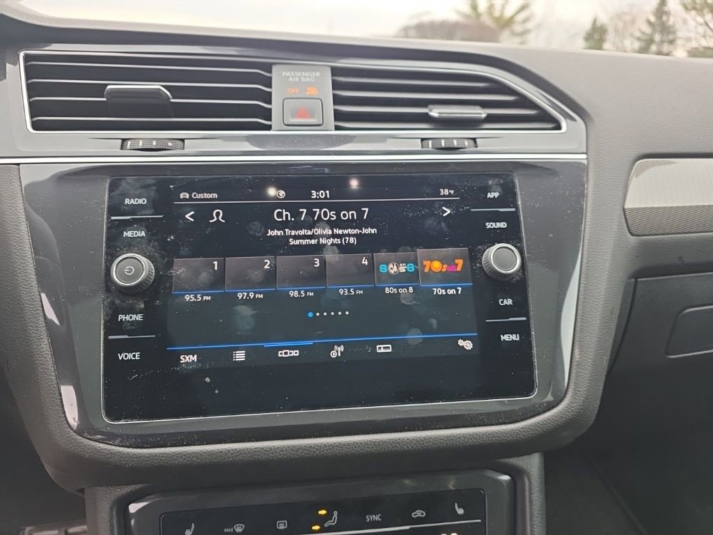 Used 2024 Volkswagen Tiguan SE R-Line image 16