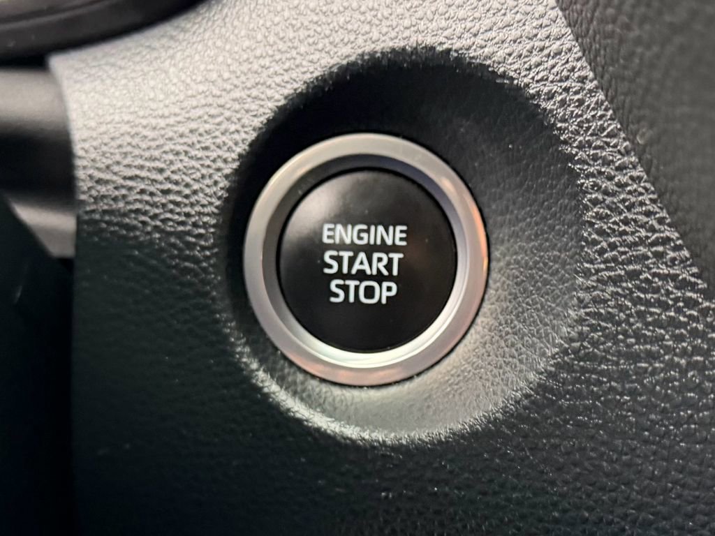 Certified 2023 Toyota Corolla Cross XLE image 23