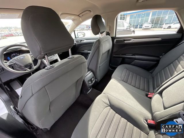 Used 2020 Ford Fusion SE image 18