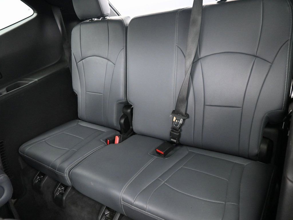 Used 2023 Buick Enclave Essence w/ Experience Buick Package image 31