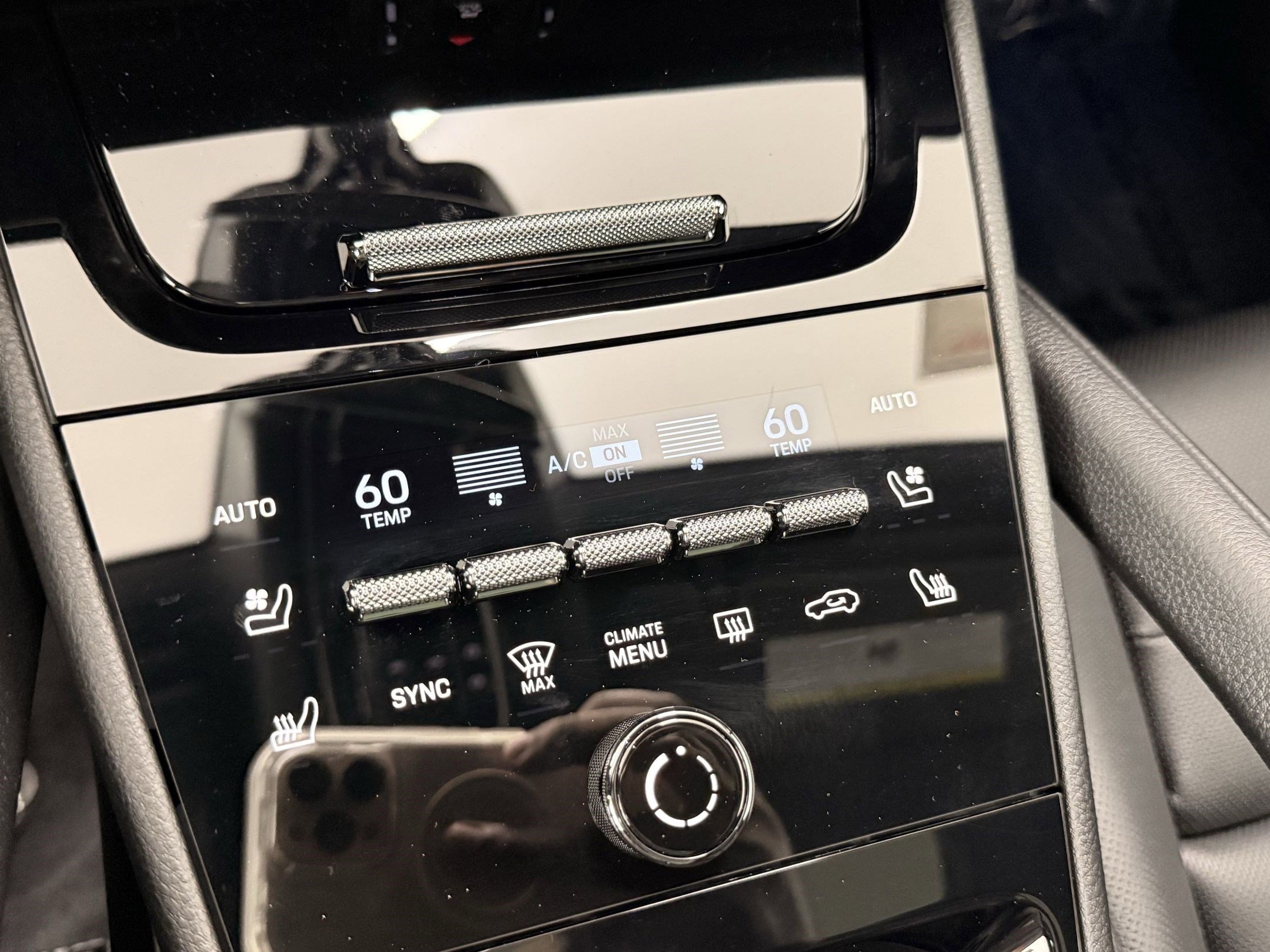 Used 2025 Porsche Cayenne image 26